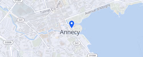 En courant sur les Balcons du lac d'Annecy